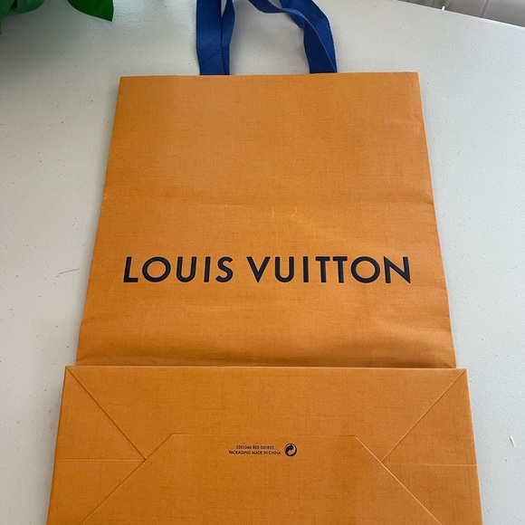 Louis Vuitton Empty Gift/Shopping Paper Bag 14X9X4 - Picture 4 of 8